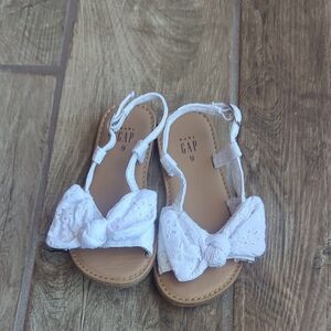 GAP Kids White Bow Sandals